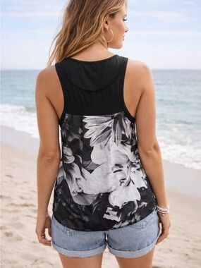 American Eagle Outfitters Black and White Floral Racerback Tank